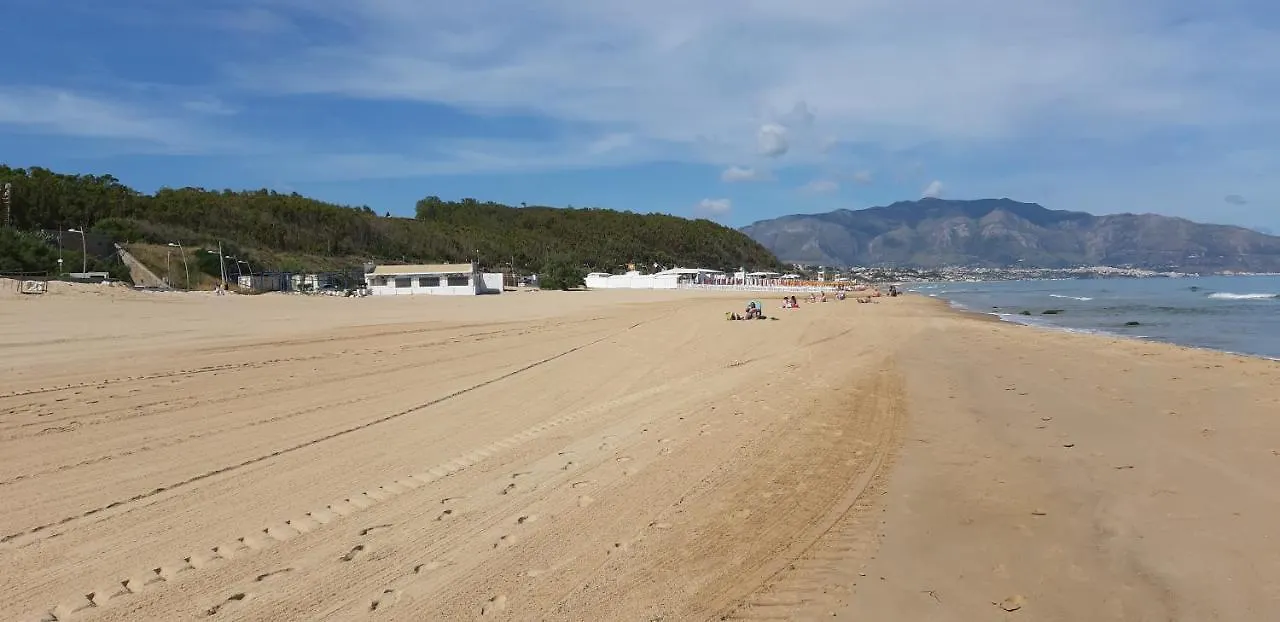 Isola Del Sole, Appartamenti Con Piscina Balestrate Italien