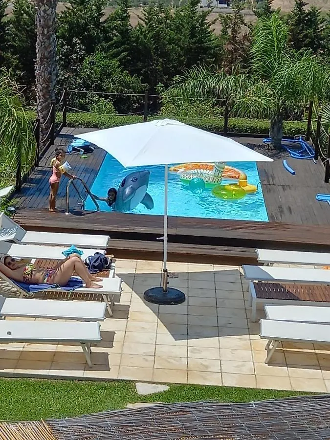 Ferienhaus Isola Del Sole, Appartamenti Con Piscina Balestrate Italien